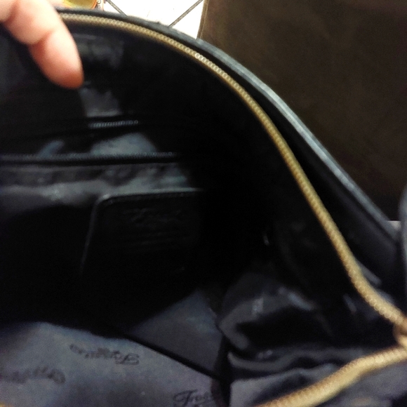 Fossil Classic Black Leather Purse - Picture 7 of 15